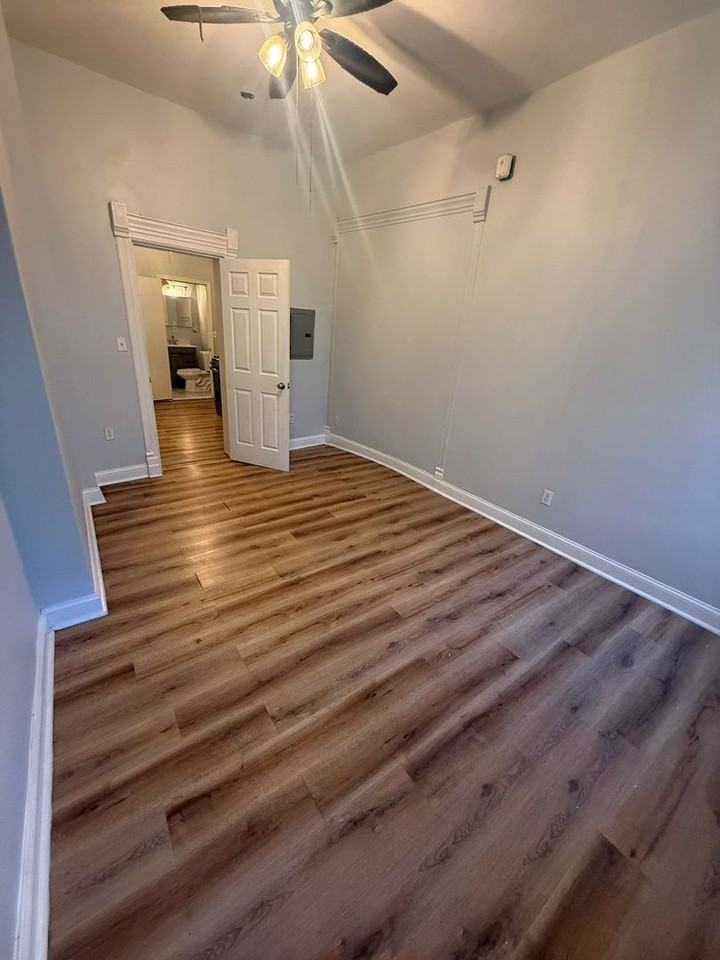 3805 Baring St - Photo 2 of 9