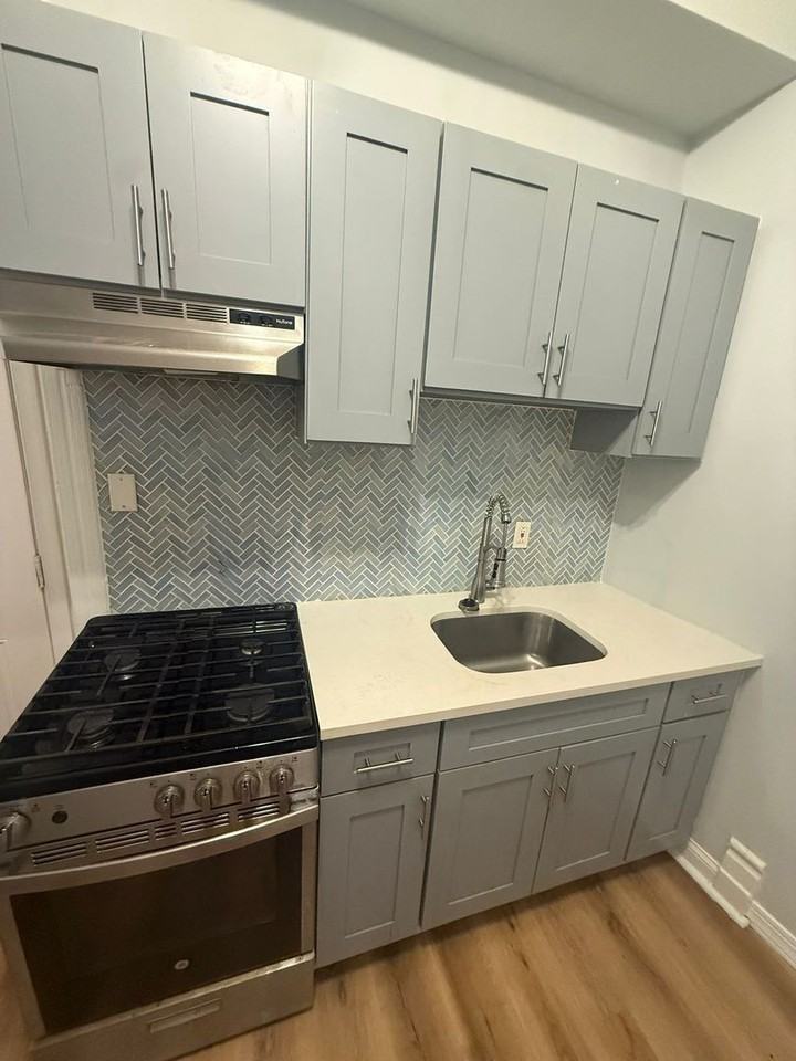 3805 Baring St - Photo 5 of 9