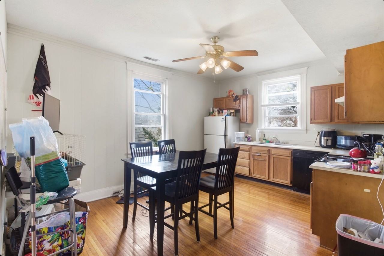 132 Parker St - Photo 2 of 8