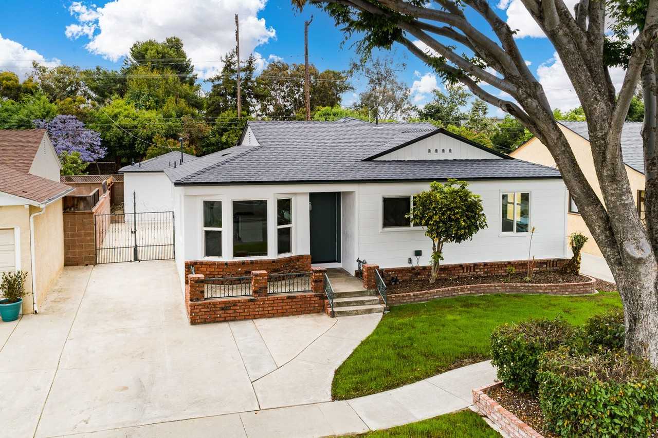 7020 Schroll - Photo 2 of 39