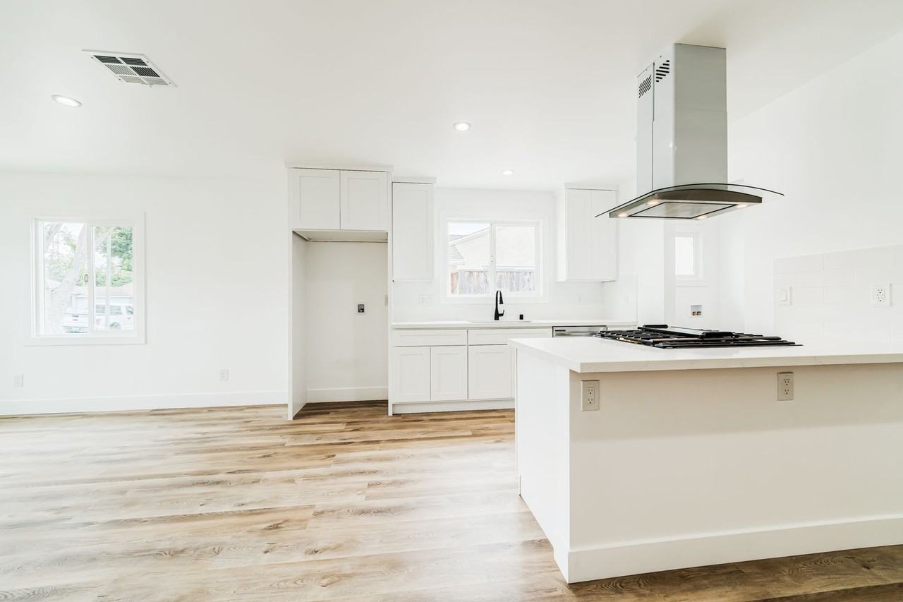 7020 Schroll - Photo 4 of 39