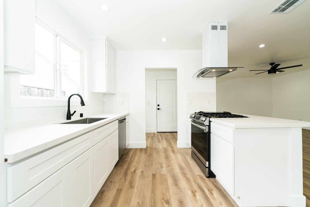 7020 Schroll - Photo 5 of 39