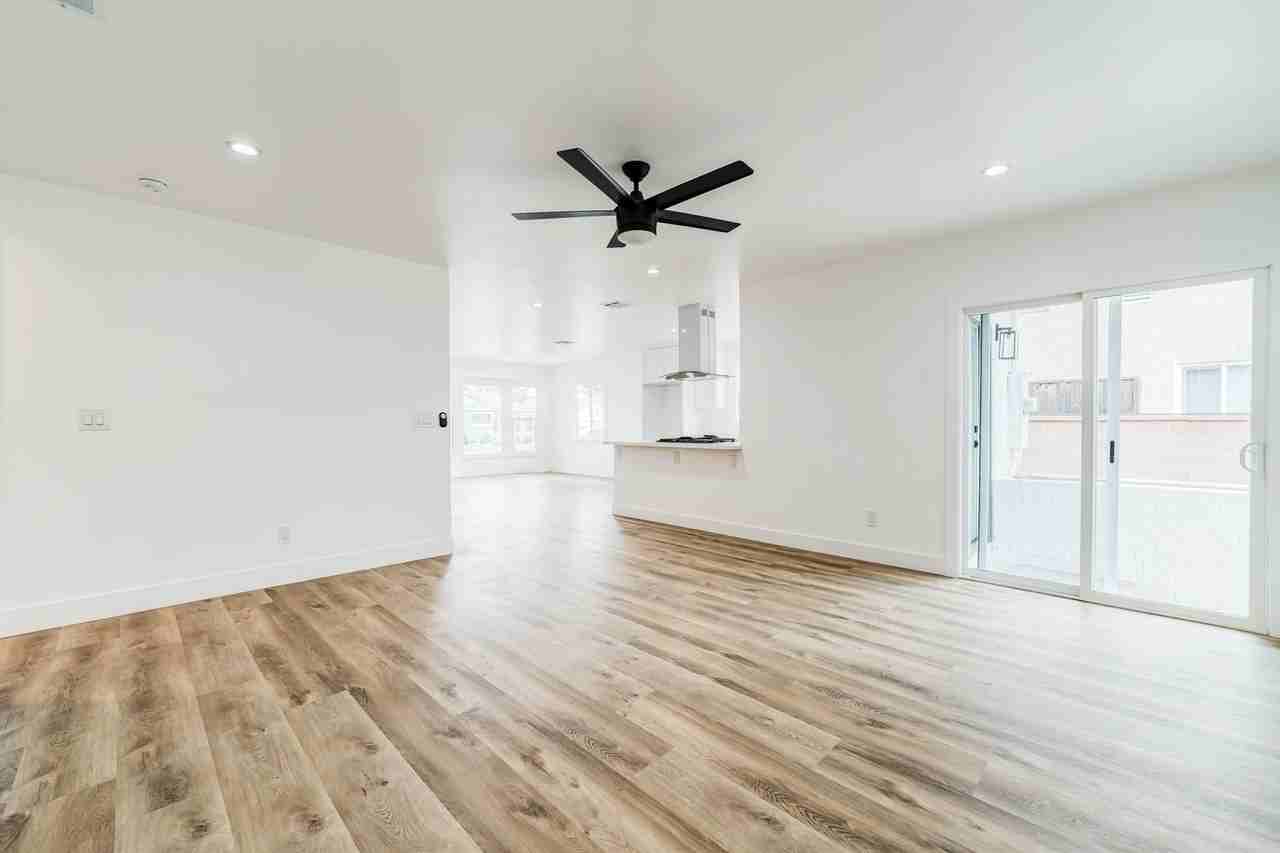 7020 Schroll - Photo 7 of 39