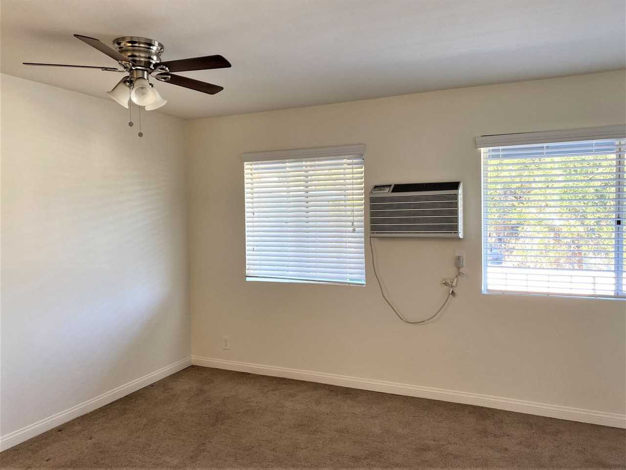 336 Claydelle Ave #10 - Photo 4 of 11
