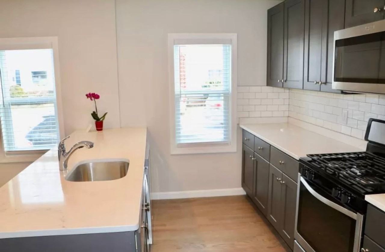 28 Morgan Ave - Photo 2 of 7