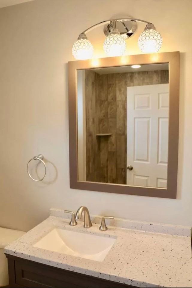 28 Morgan Ave - Photo 4 of 7