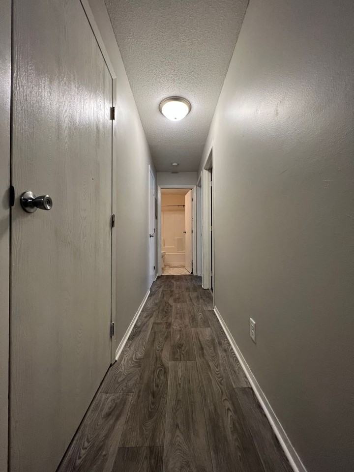 921 4th St S #4 - Photo 7 of 19
