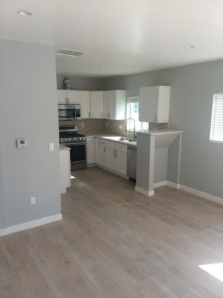 3109 Estara Ave - Photo 4 of 19