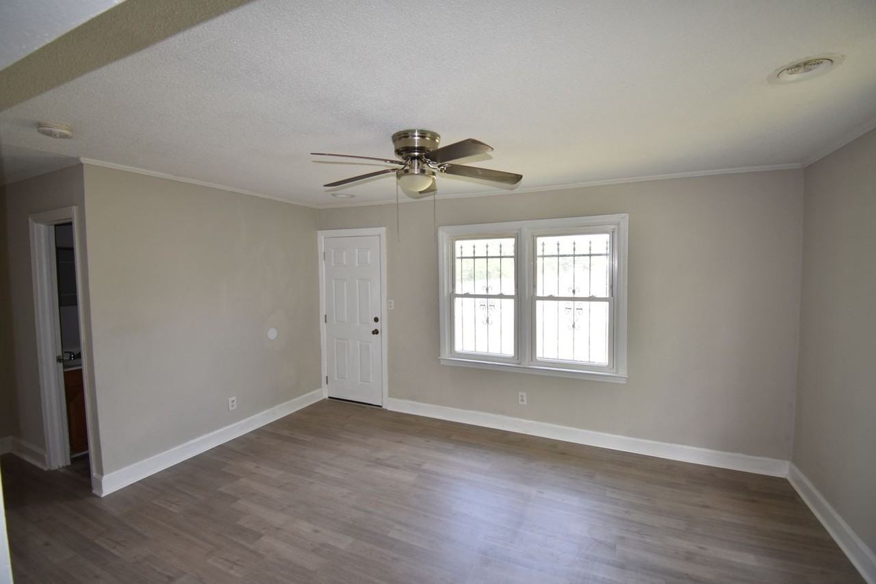 1527 Mcarthur Rd - Photo 5 of 11