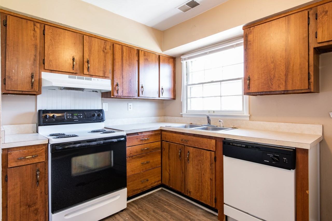 3503 Medford Ct - Photo 7 of 21