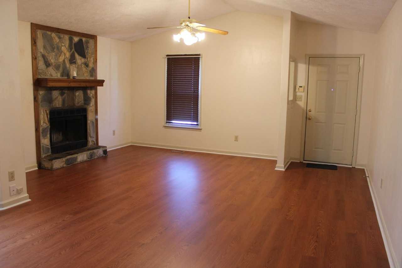 916 Glen Reilly Dr - Photo 2 of 18