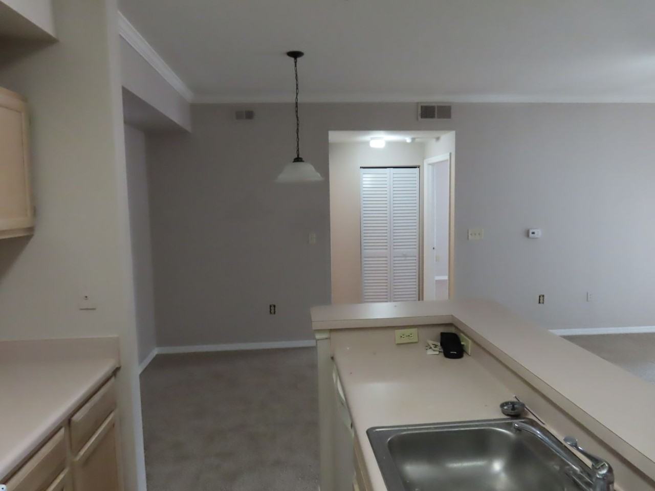 5608 Pinnacle Heights Cir #109 - Photo 6 of 17