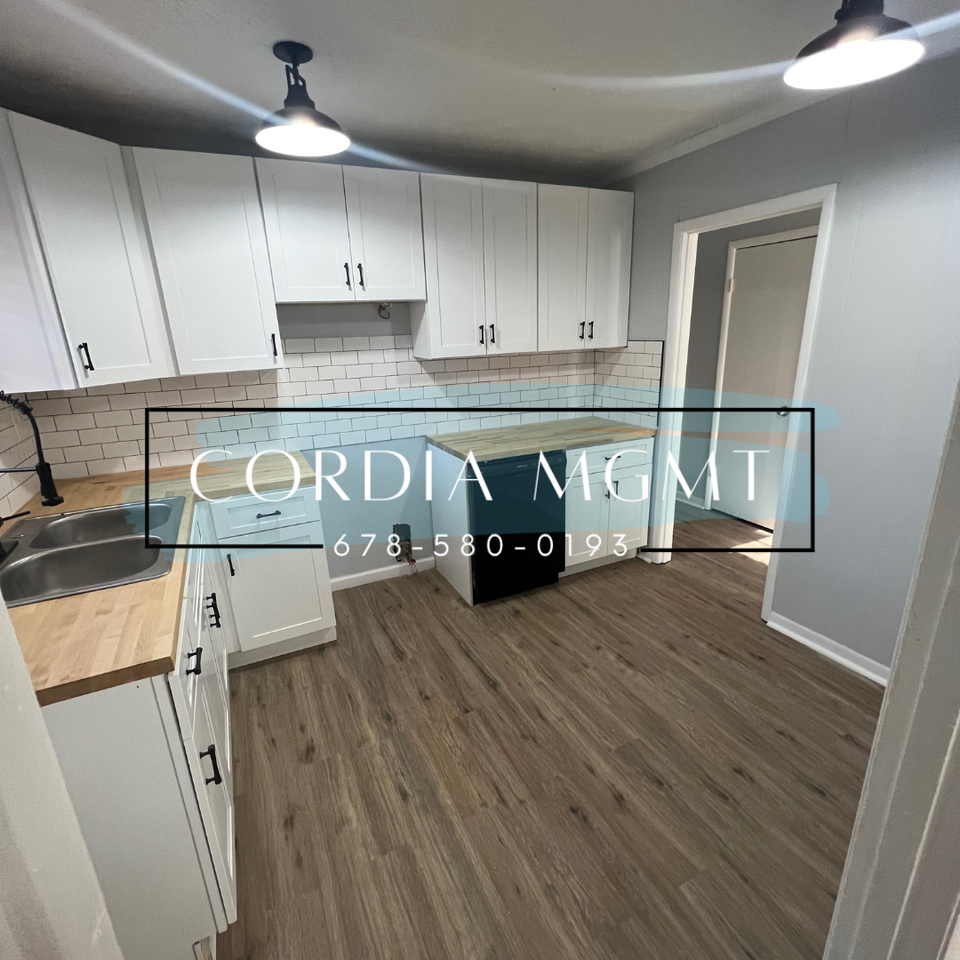 1857 Whitworth Dr - Photo 5 of 22