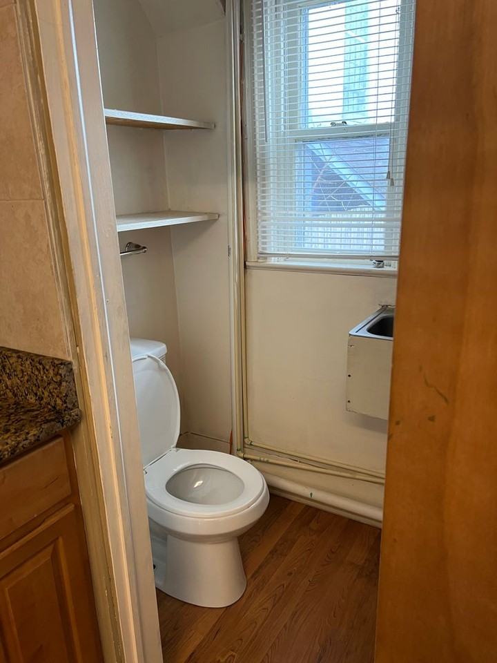 413 Howard Ave - Photo 5 of 12