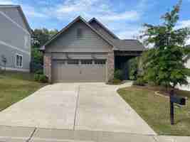 featured image of 4014 Valley Mnr