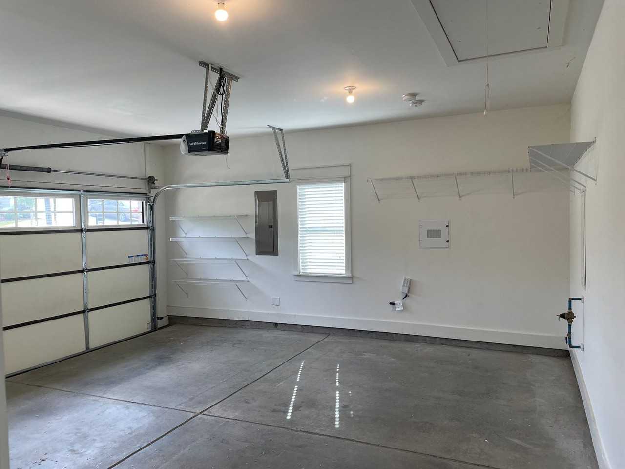 4014 Valley Mnr - Photo 4 of 39