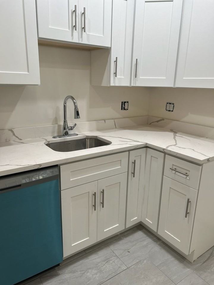 5924 Elwood St - Photo 6 of 39