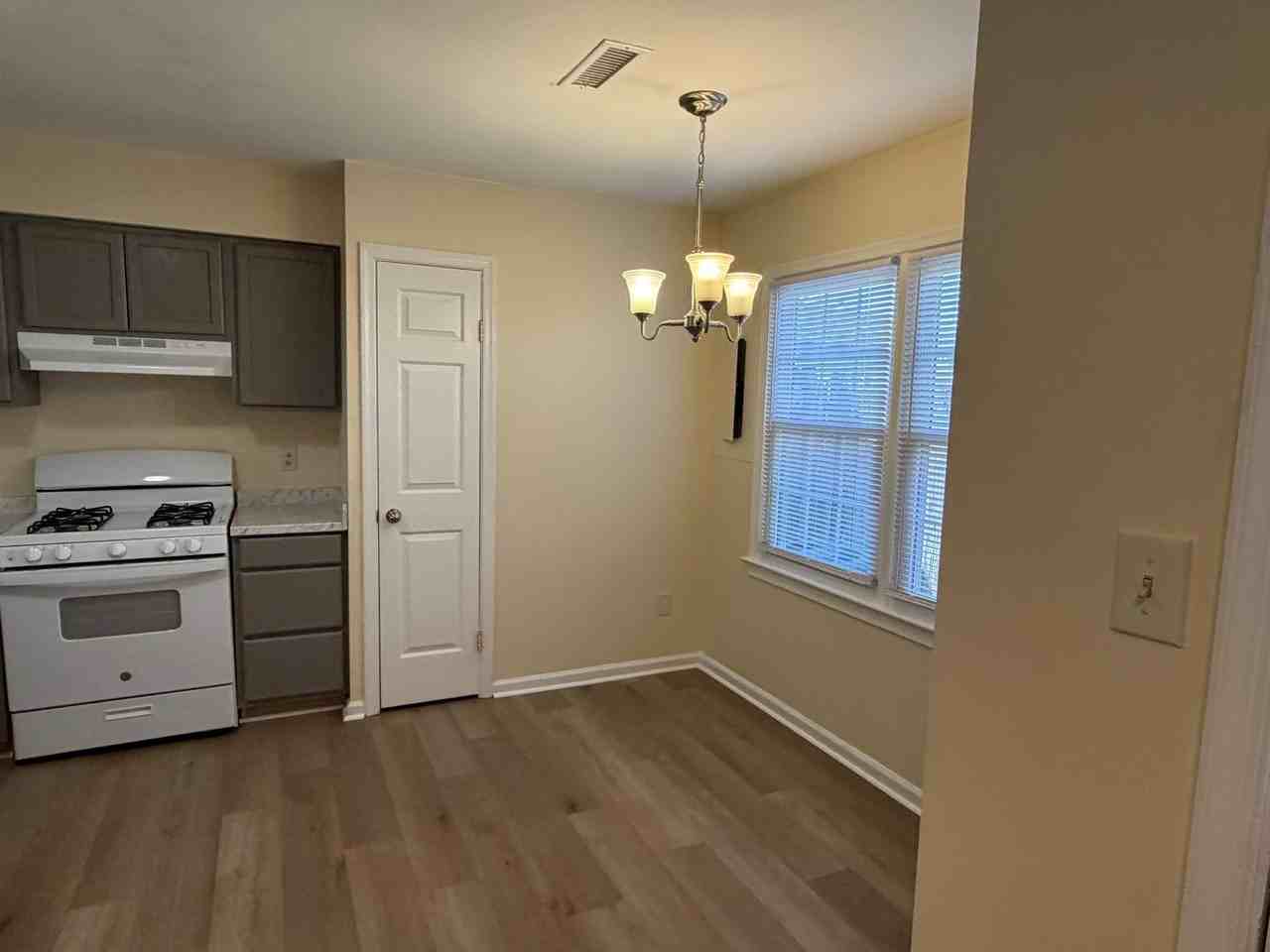 736 Goodard Dr - Photo 6 of 14