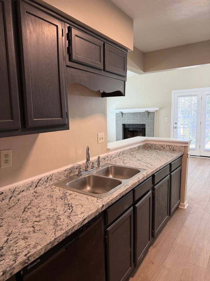 1629 Sword Dancer Dr - Photo 7 of 14