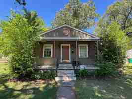 featured image of 722 W 34th St