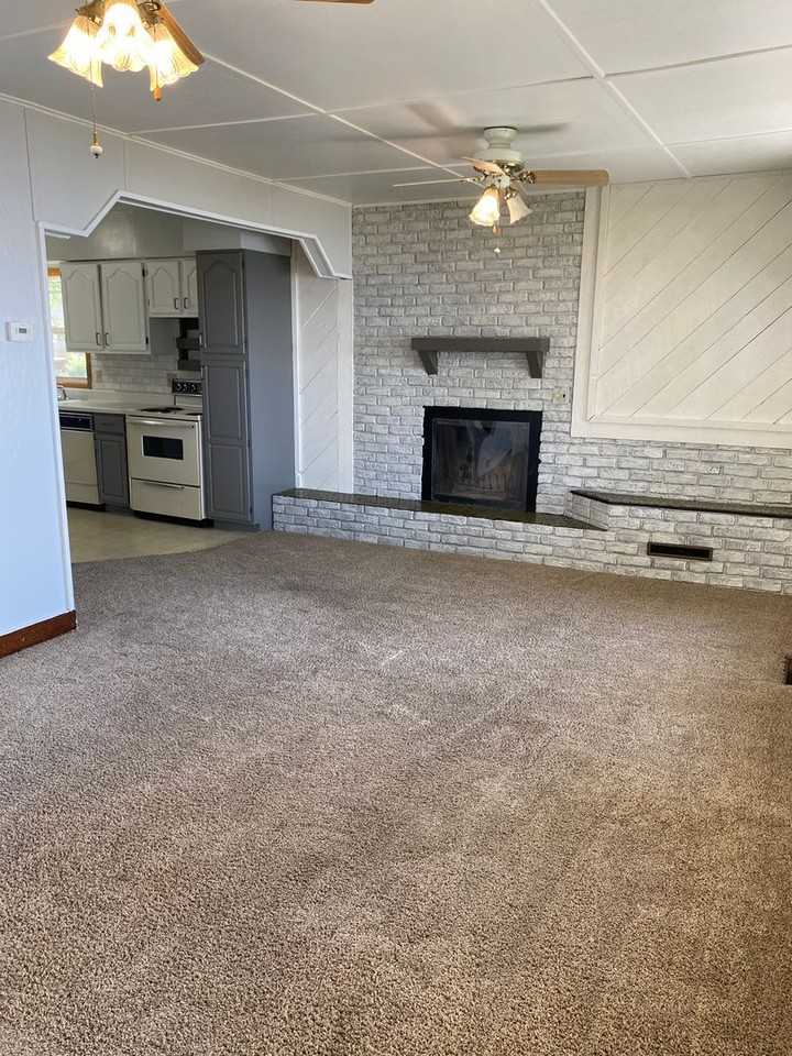 218 S Lake Dr - Photo 7 of 24