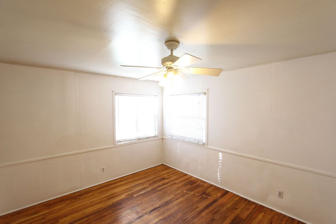 2028 N 2nd St - Photo 6 of 16