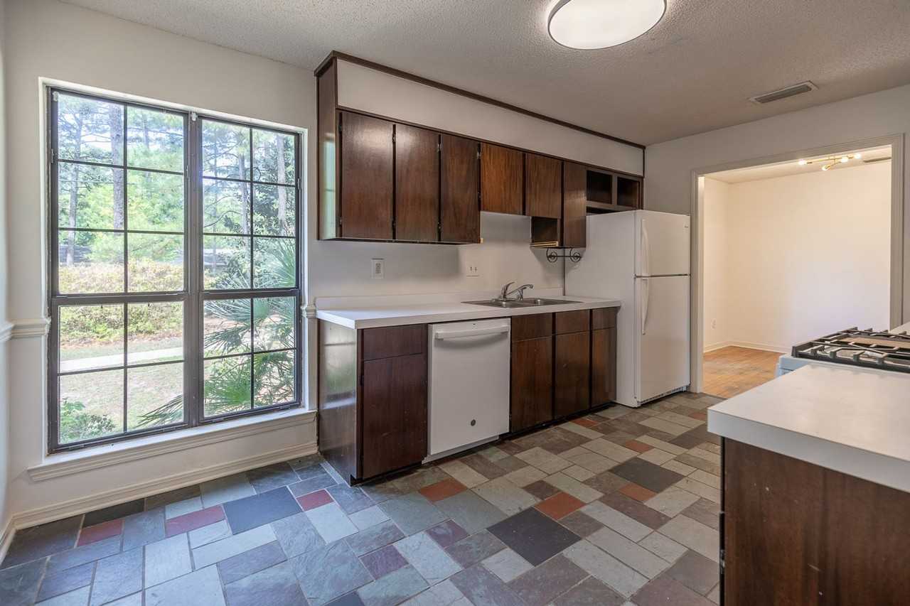 607 Spanish Main - Photo 6 of 17