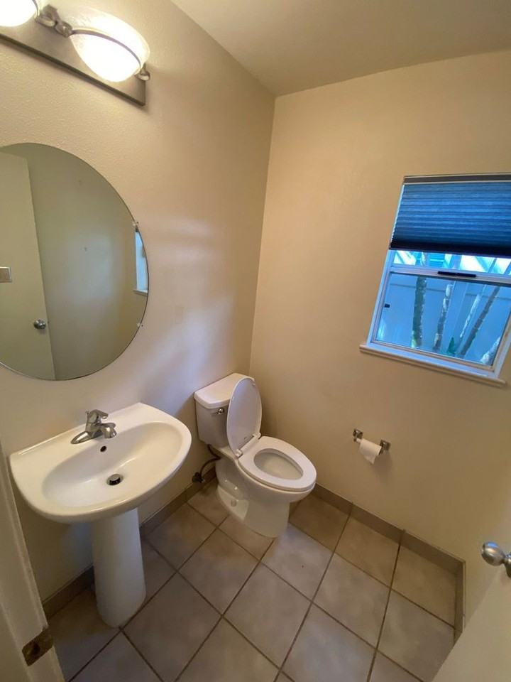 95-987 Wikao St - Photo 2 of 11