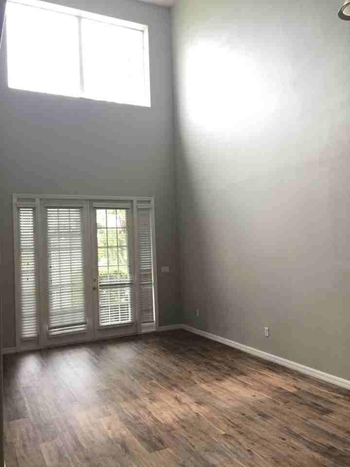 2371 Chatham Place Dr - Photo 2 of 13