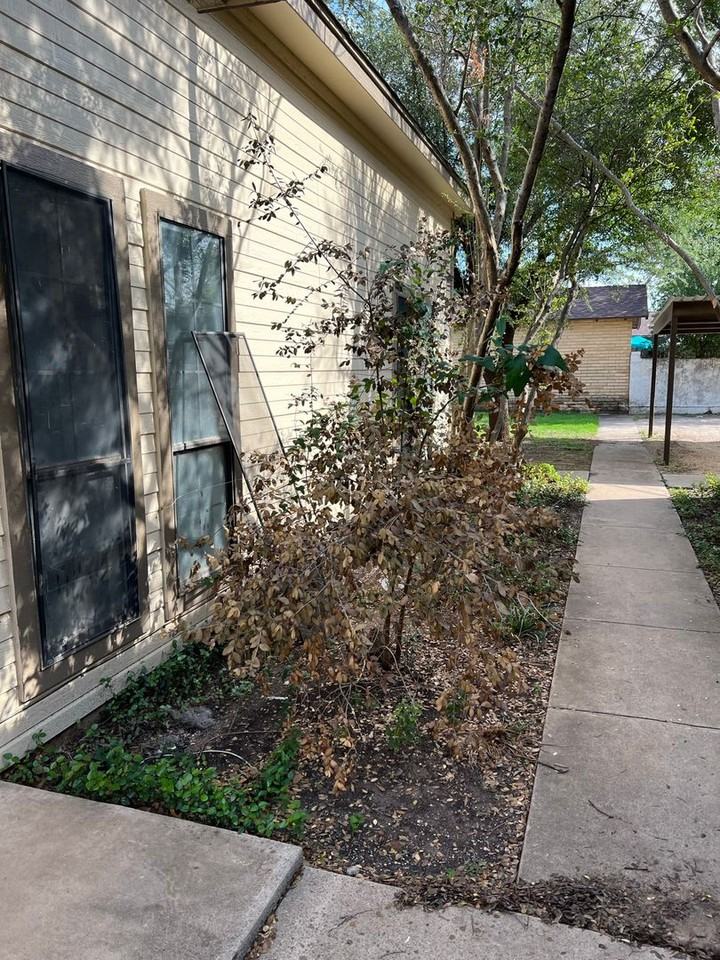 1443 N 8th St - Photo 2 of 3