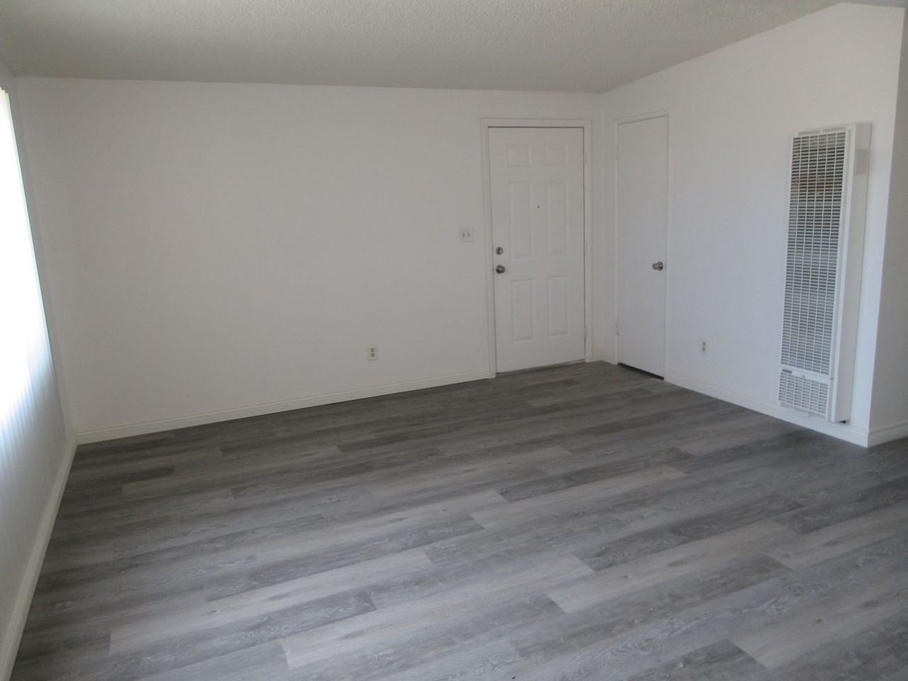 219 W Robertson Rd - Photo 6 of 12