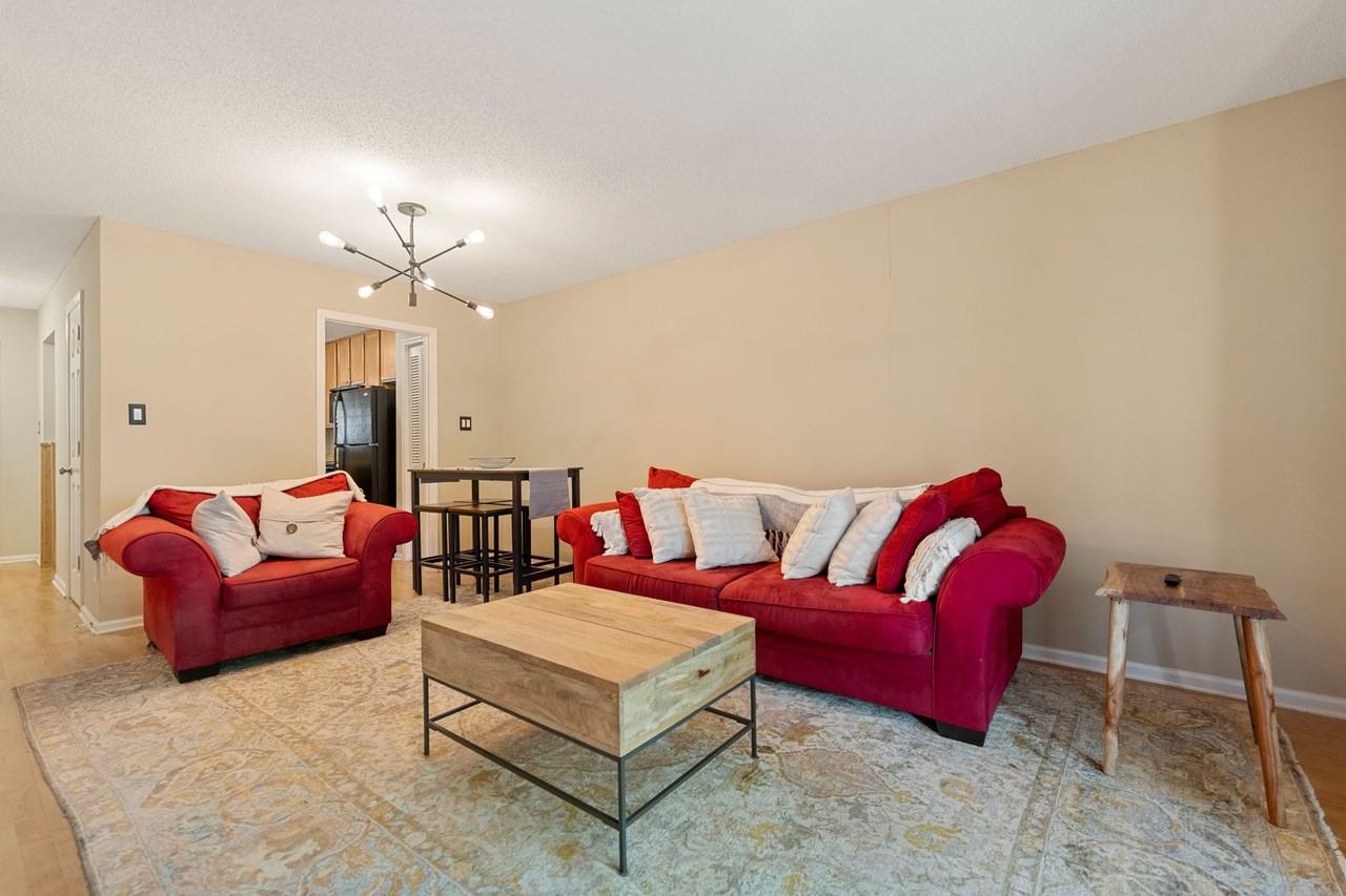 100 Westover Ct - Photo 3 of 14