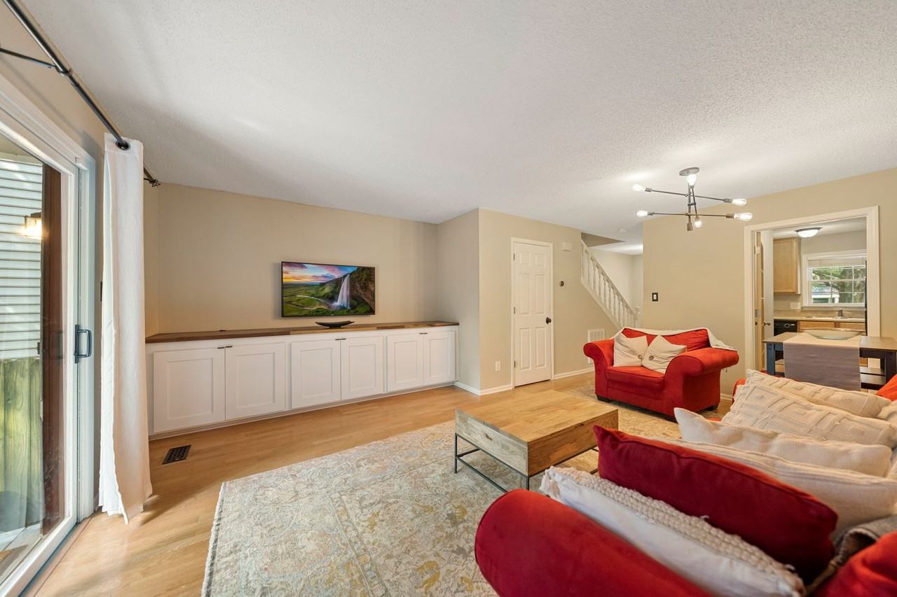 100 Westover Ct - Photo 4 of 14