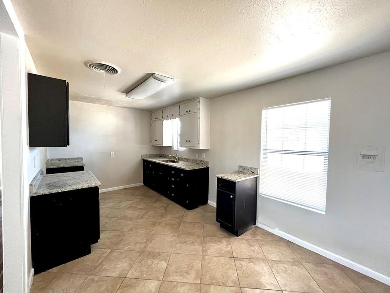 5403 Mcknight Dr - Photo 7 of 9