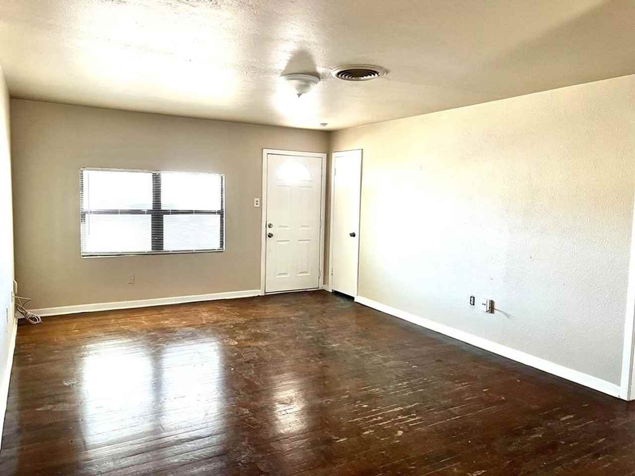 5403 Mcknight Dr - Photo 3 of 9