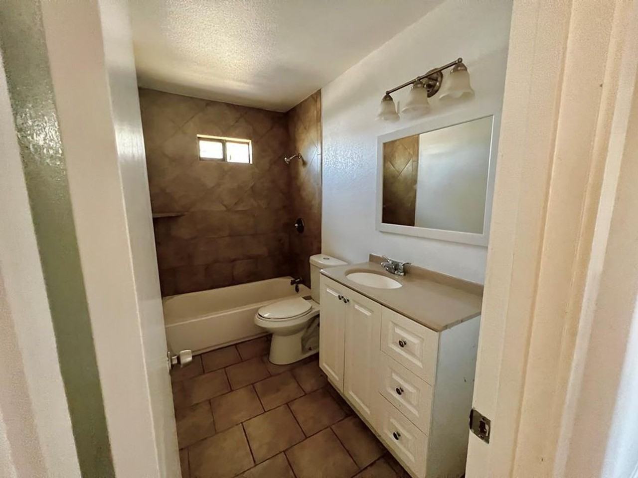 5403 Mcknight Dr - Photo 2 of 9