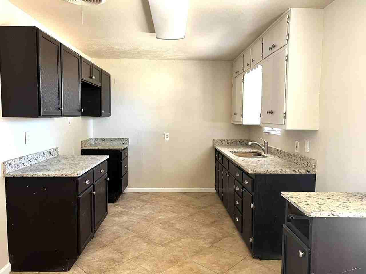 5403 Mcknight Dr - Photo 5 of 9