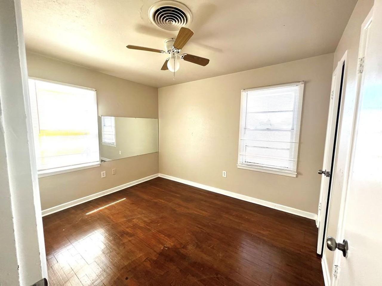 5403 Mcknight Dr - Photo 4 of 9