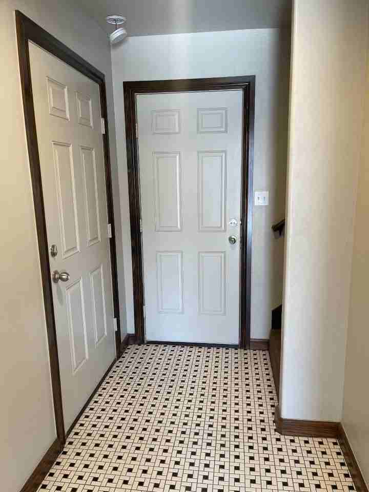 432 E Symmes St - Photo 4 of 15