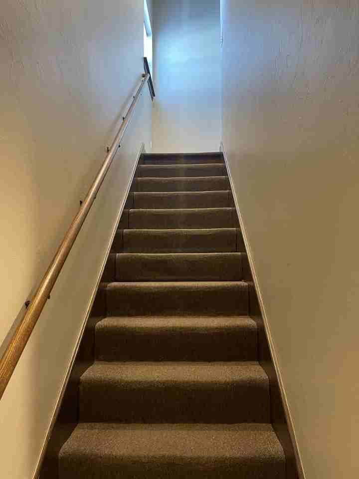 432 E Symmes St - Photo 5 of 15