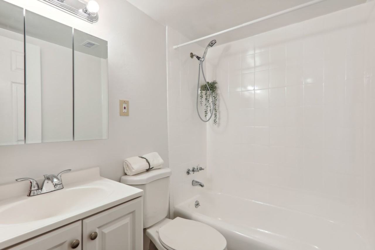 3411 University Blvd W - Photo 7 of 24