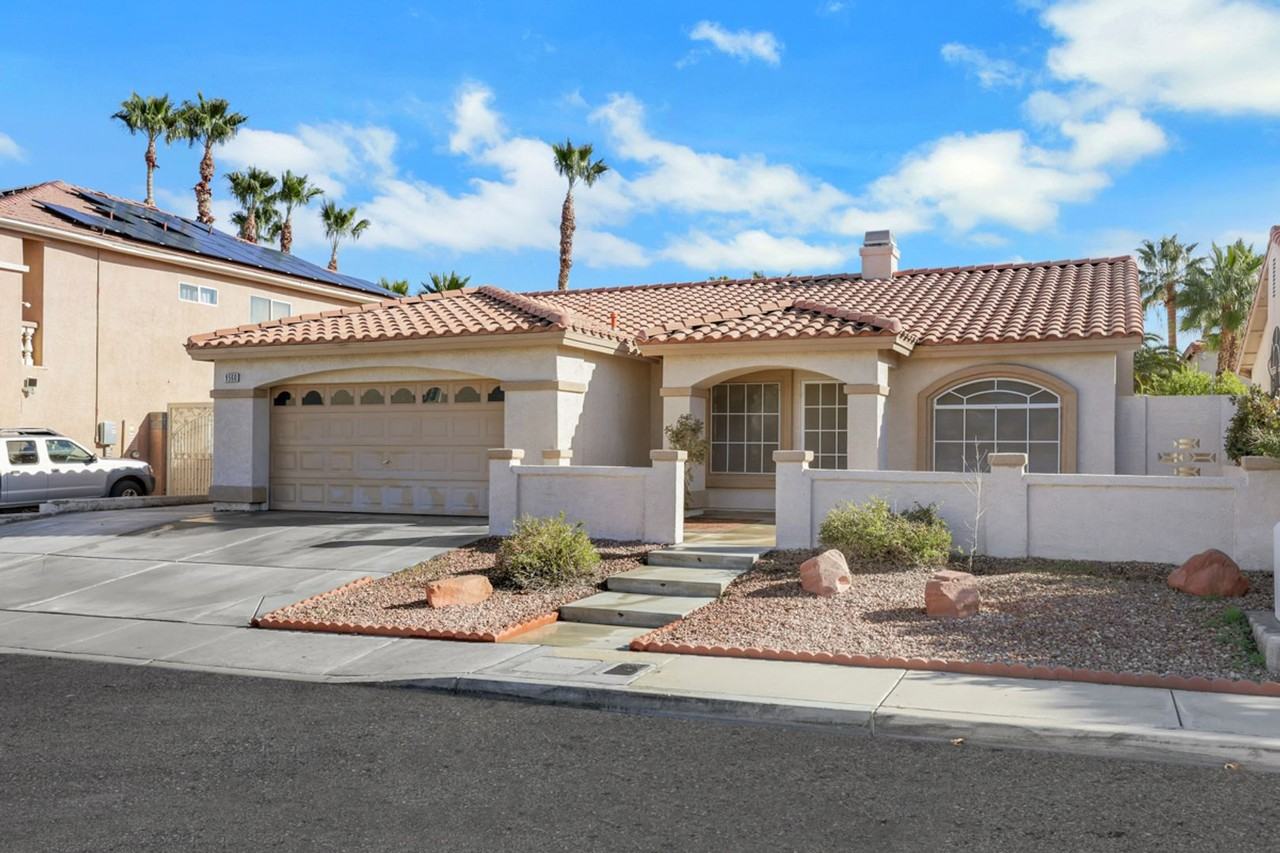 9560 Summerfest St - Photo 3 of 39