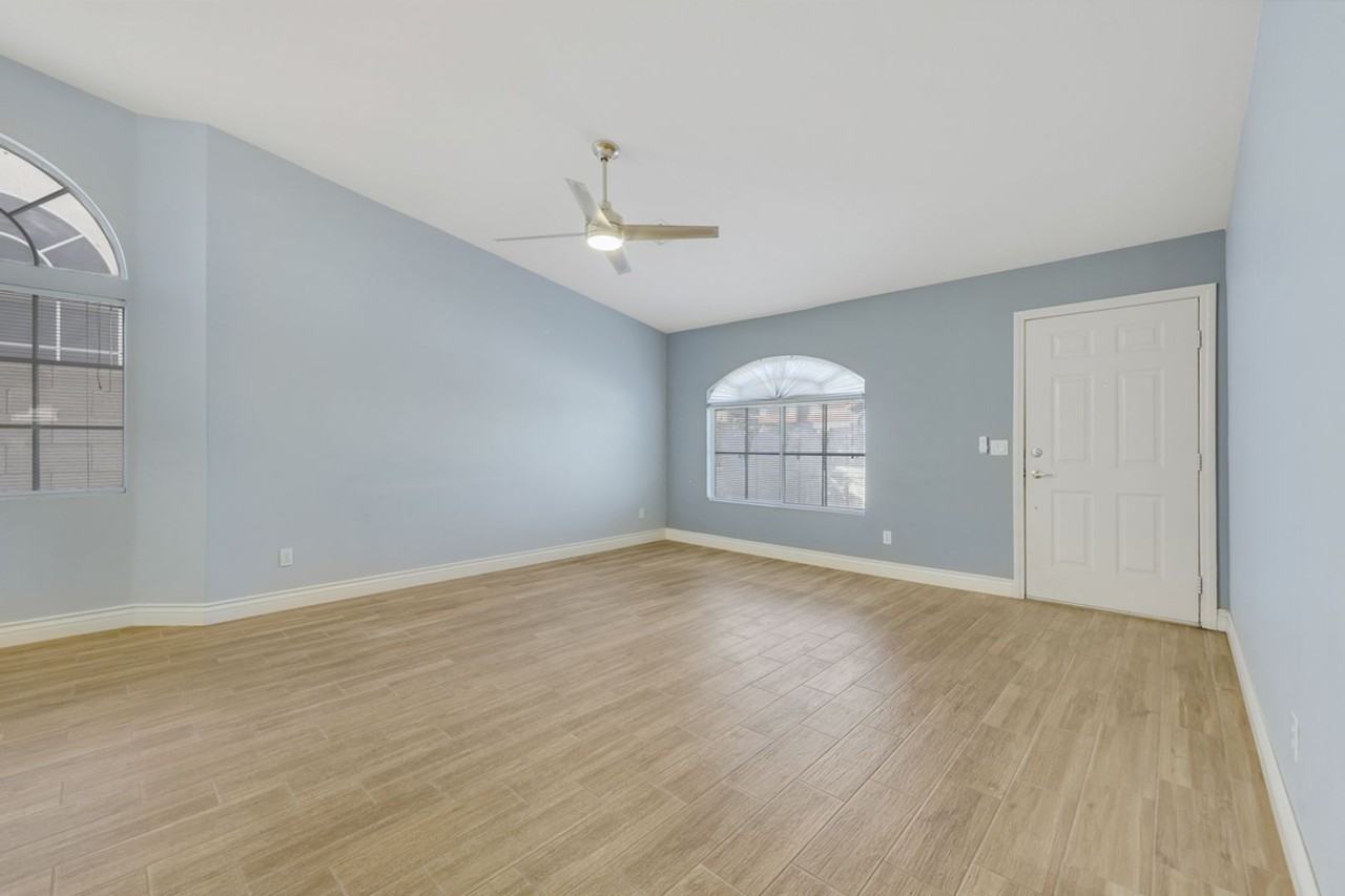 9560 Summerfest St - Photo 7 of 39