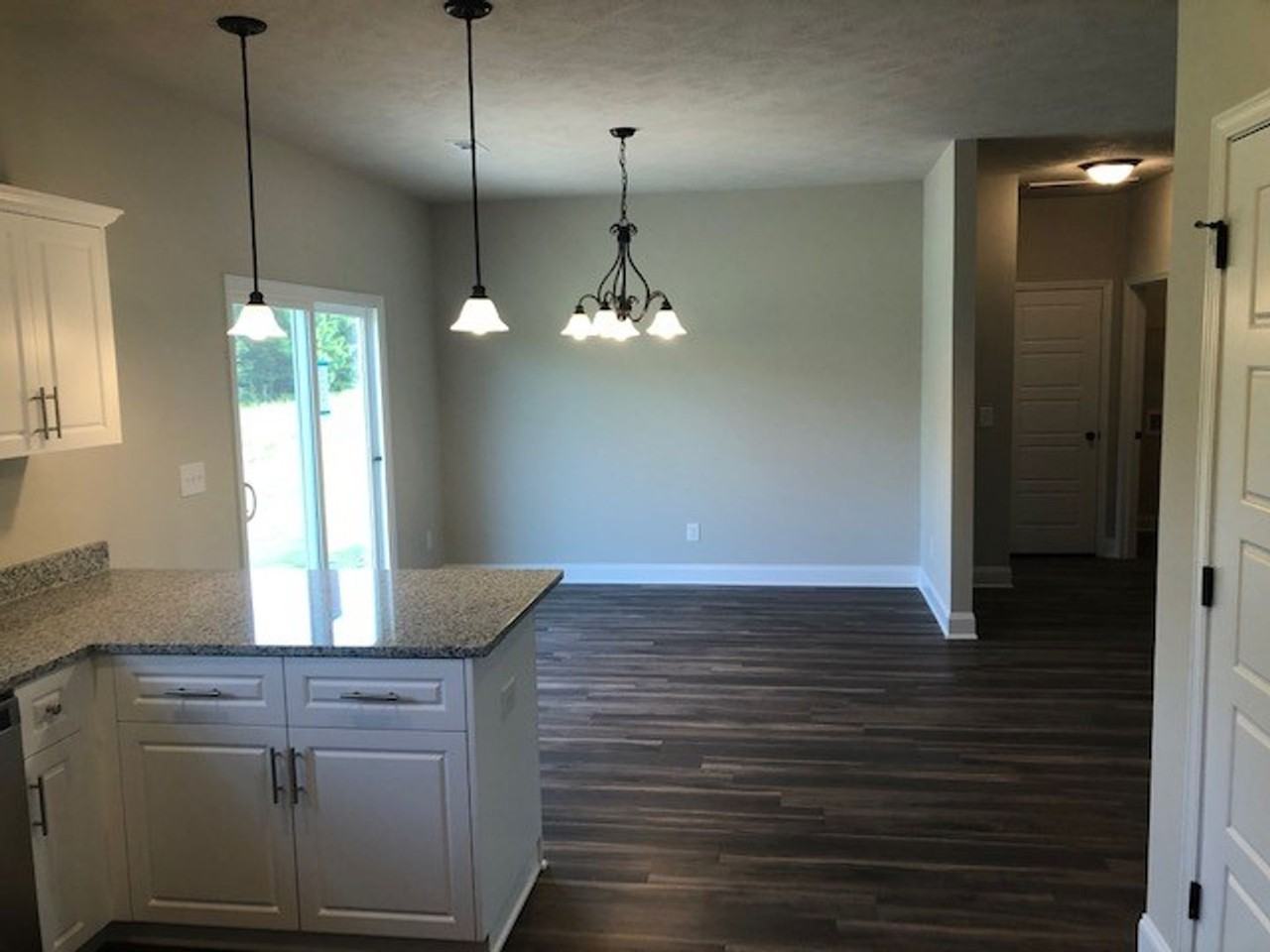 103 Chancellor Ct - Photo 2 of 14