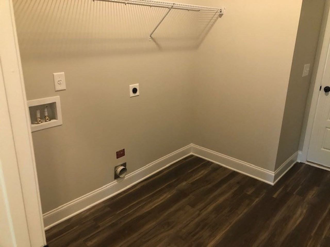 103 Chancellor Ct - Photo 4 of 14