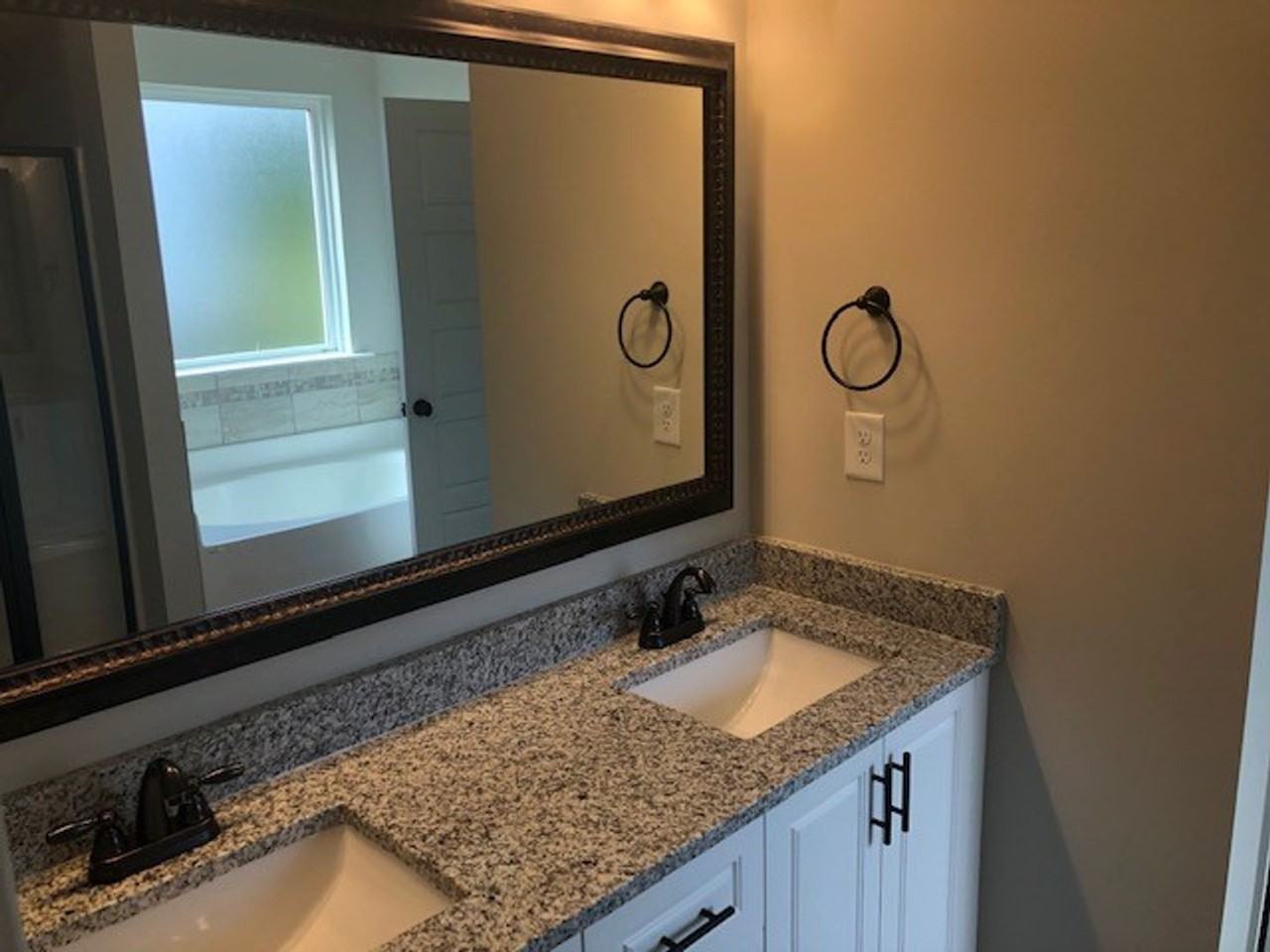 103 Chancellor Ct - Photo 6 of 14