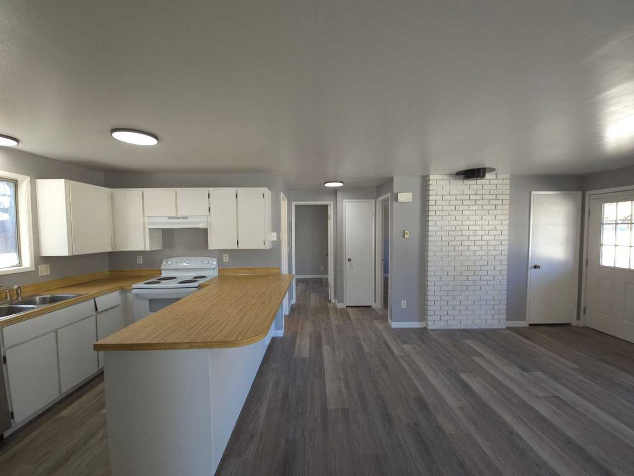 1630 E Elm Ave - Photo 5 of 11