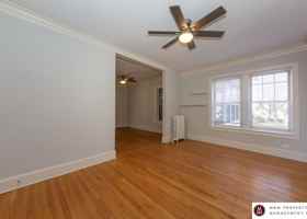 featured image of 440 N Austin Blvd