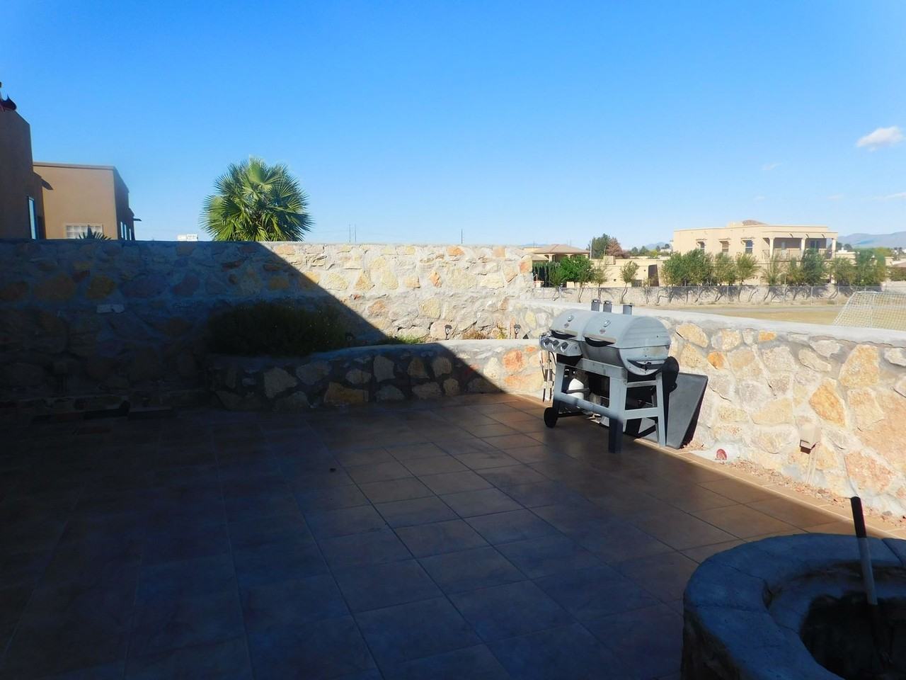 4752 Prentice Pl - Photo 3 of 26