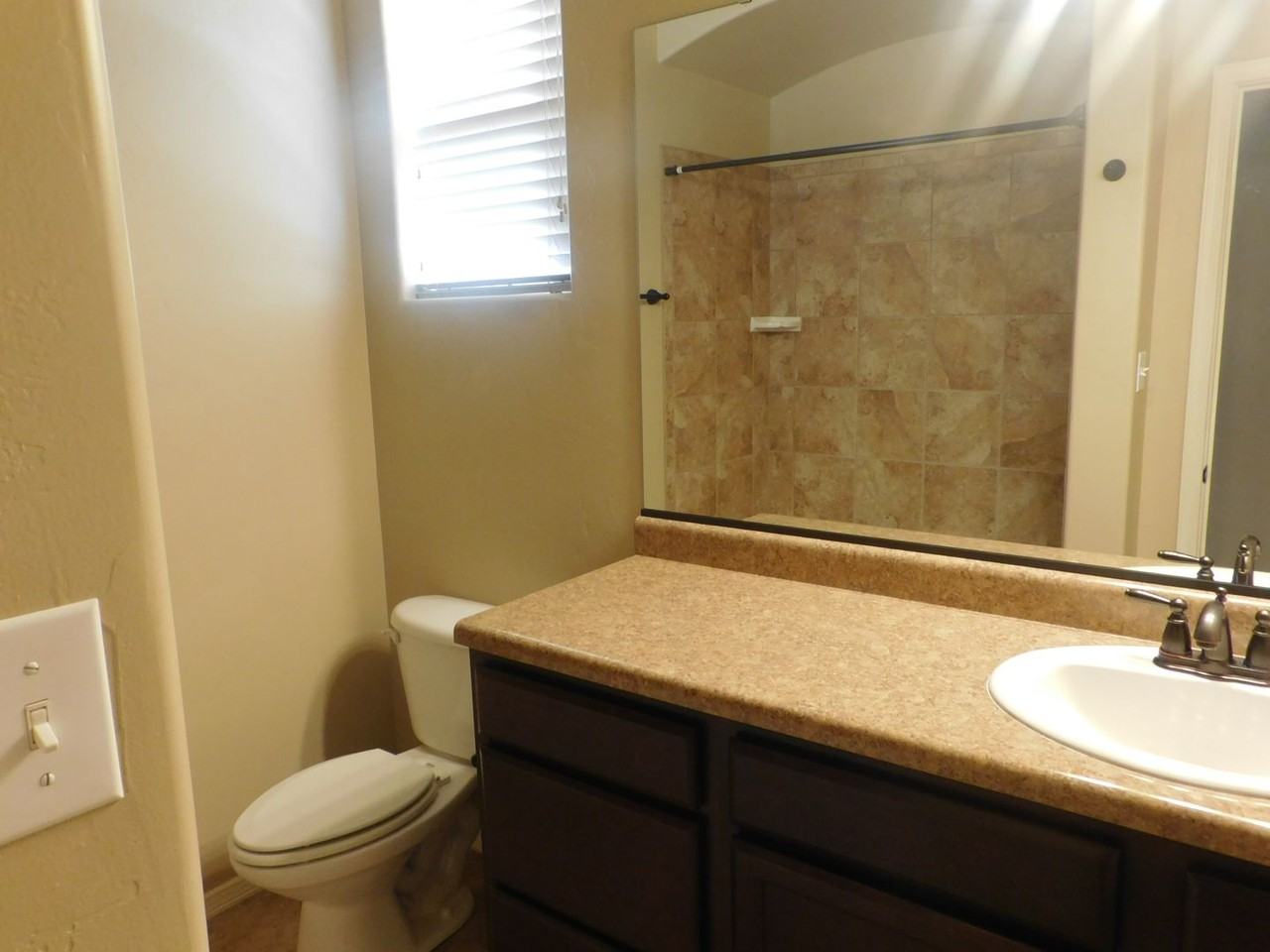 4752 Prentice Pl - Photo 6 of 26